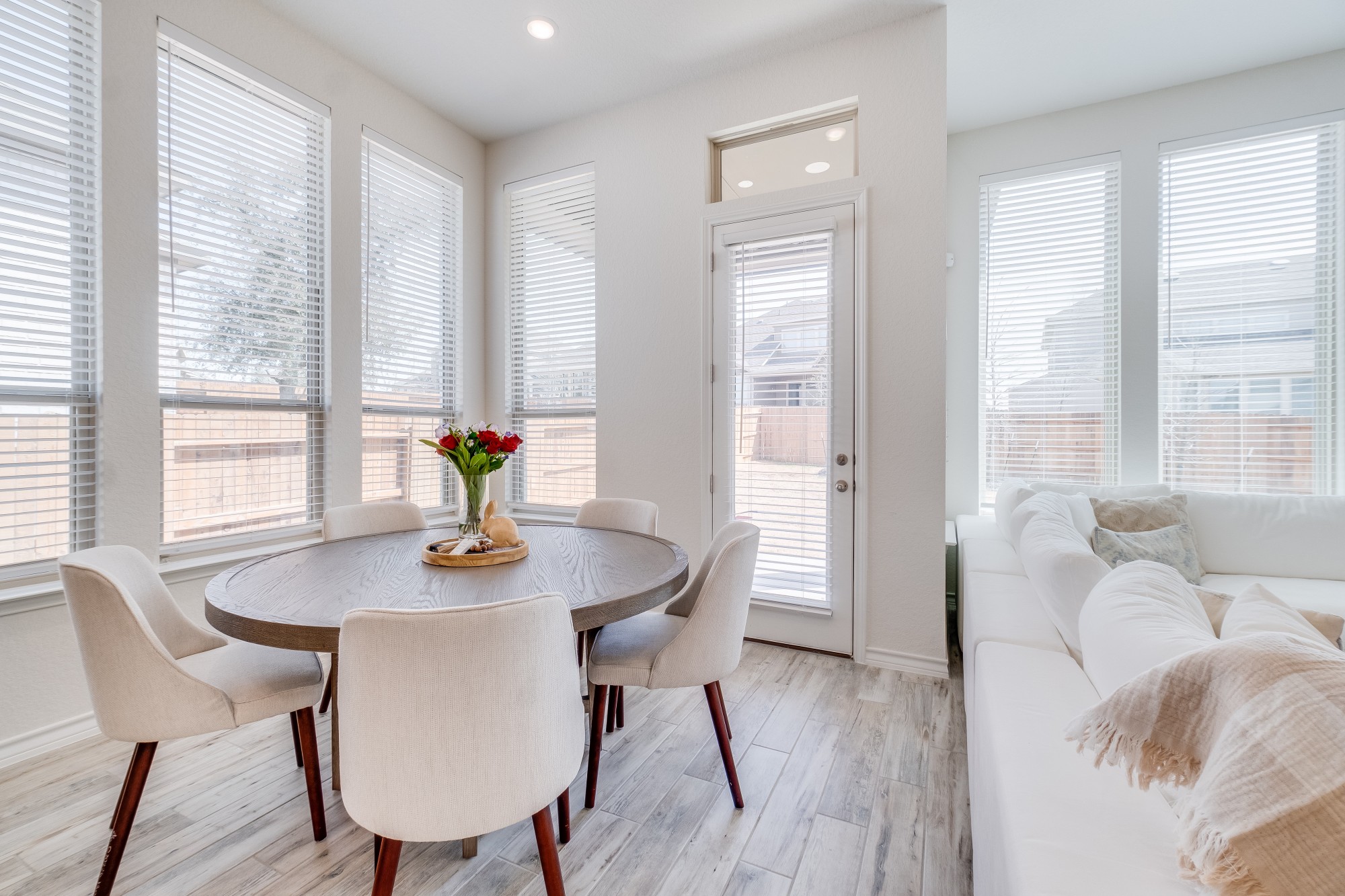 JohnsonSandoval Realty Guiding You Home!